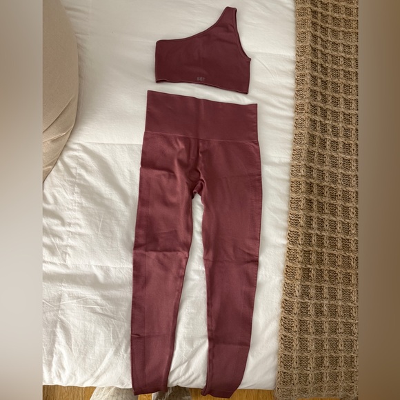 Set Active | Workout Set - Picture 3 of 6